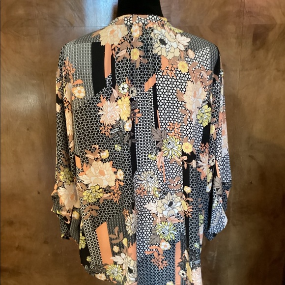 Ruby Rd.  Blouse - Picture 4 of 8